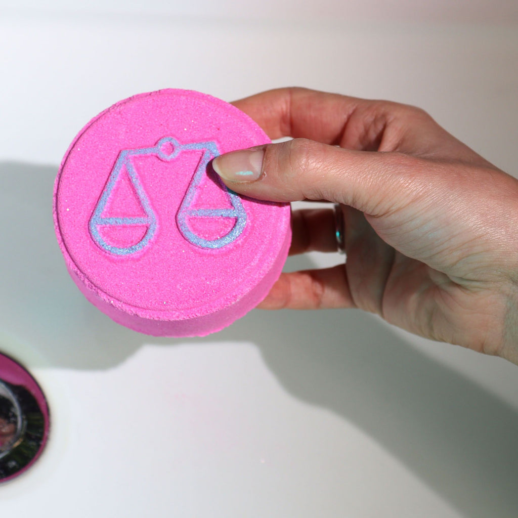 Set of Zodiac Bath Fizzers with Horoscope - Libra